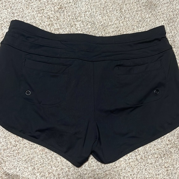 Athleta Black Kata Surge Swim Shorts - Picture 4 of 5